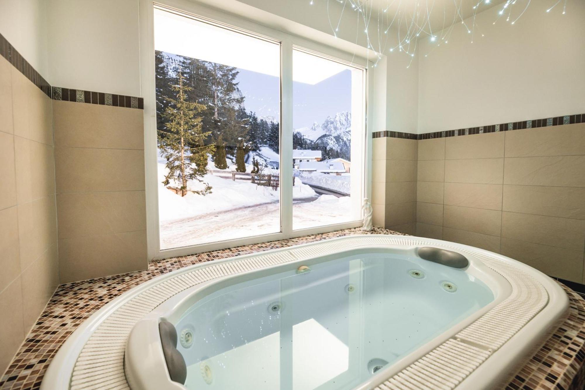Hotel Daniel Apartments Selva di Val Gardena Zewnętrze zdjęcie
