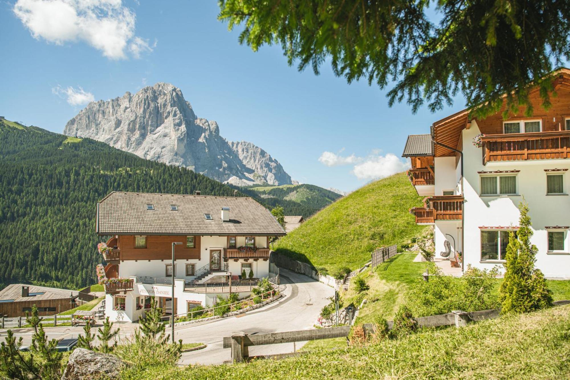 Hotel Daniel Apartments Selva di Val Gardena Zewnętrze zdjęcie